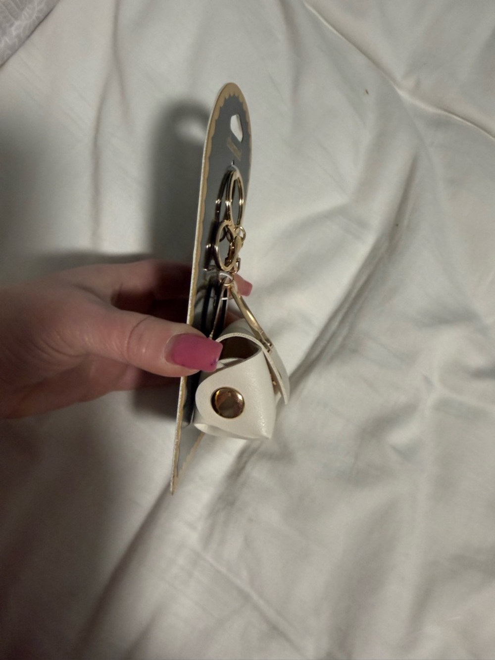 Keychain/Bag Charm cream Mini purse pouch. Functional snap closure! NWT - Picture 3 of 4